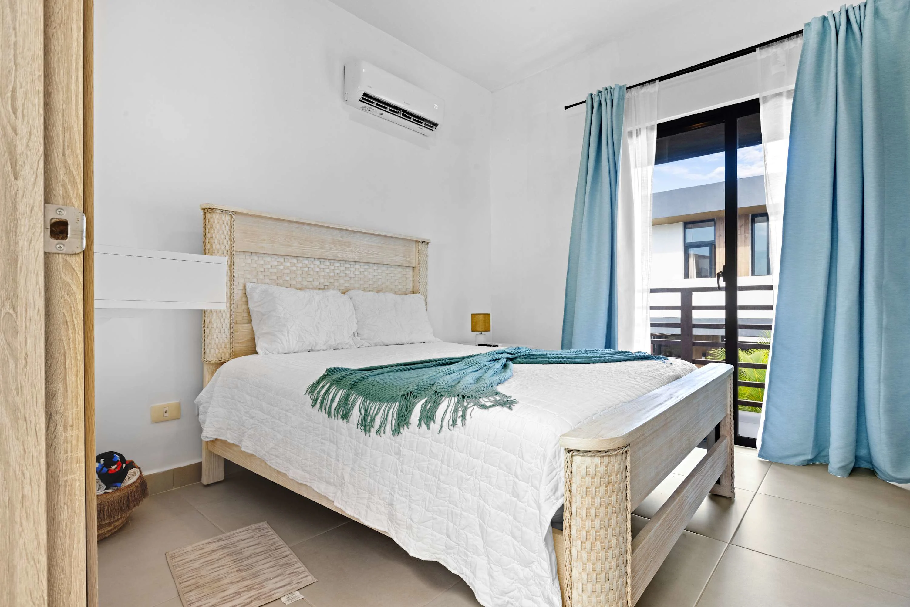 NOK Stylish 3BR Villa By Vistacana — photo 21