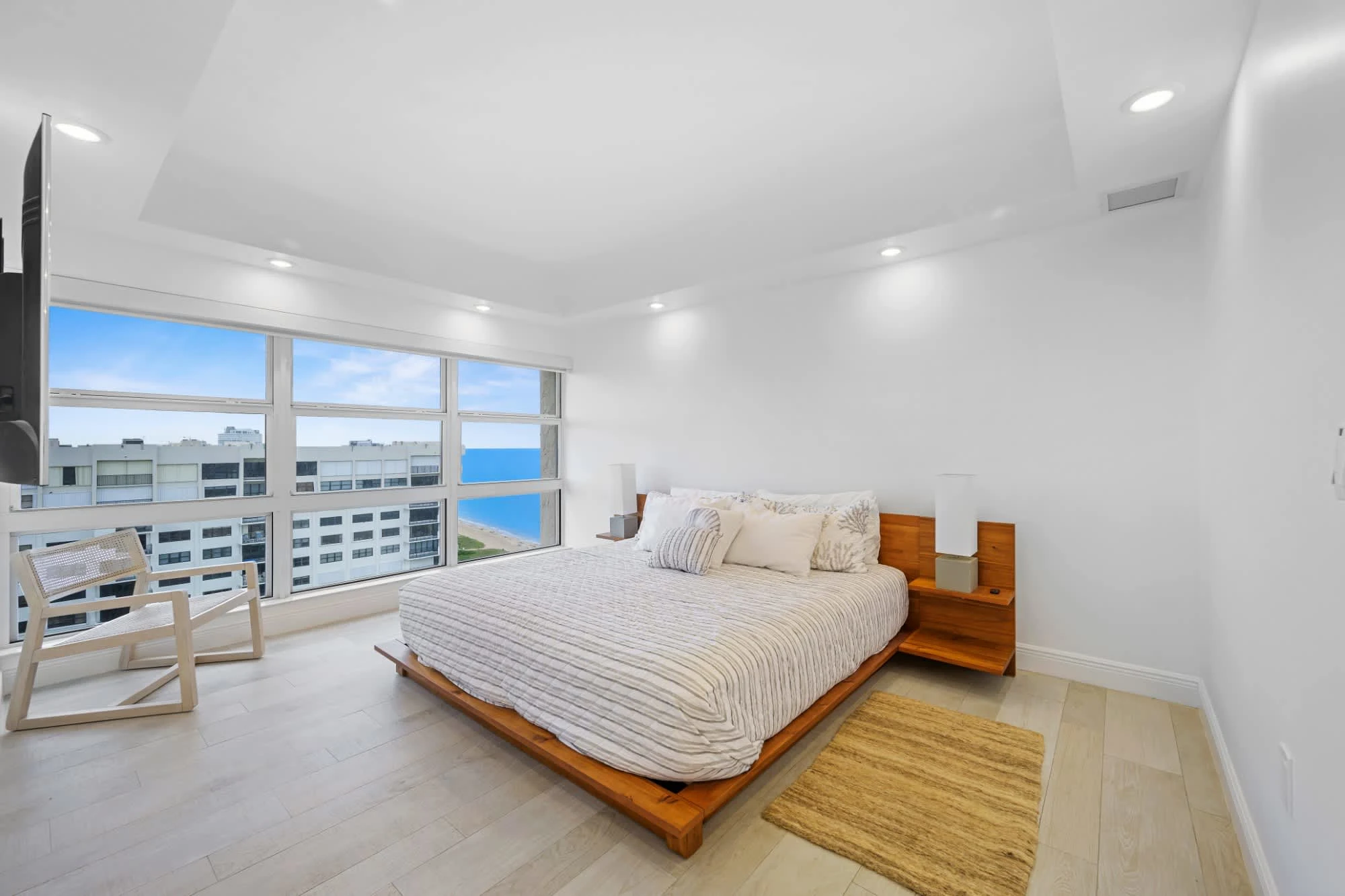 NOK Beachfront 3BR Retreat with Ocean Views — photo 11