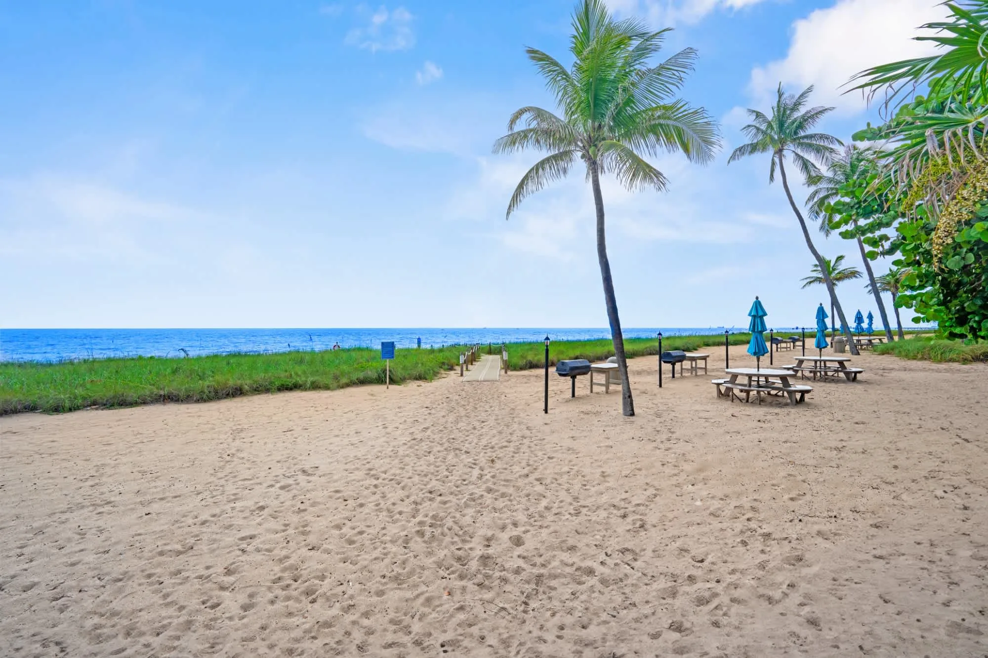 NOK Beachfront 3BR Retreat with Ocean Views — photo 28