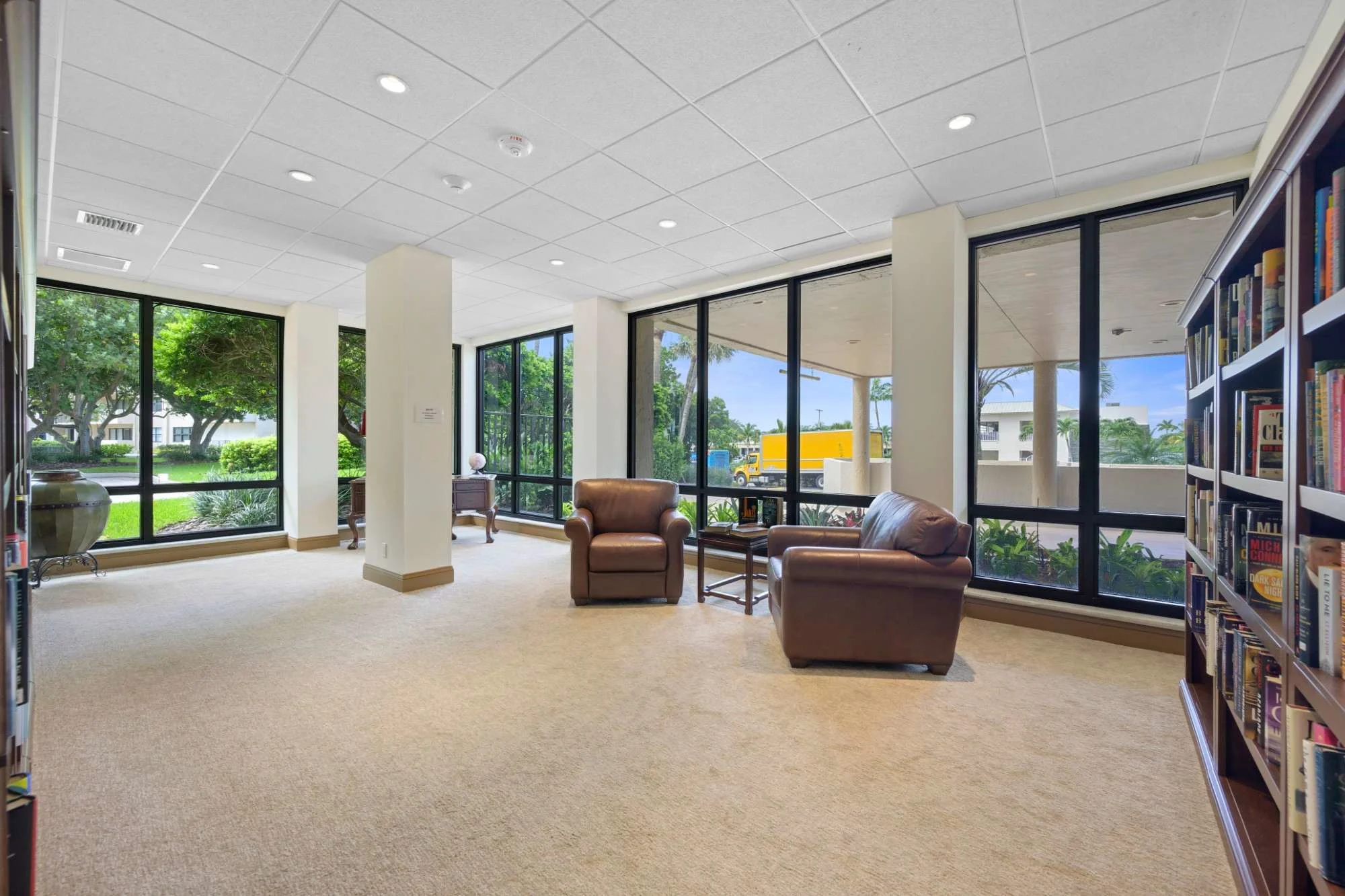 NOK Beachfront 3BR Retreat with Ocean Views — photo 37