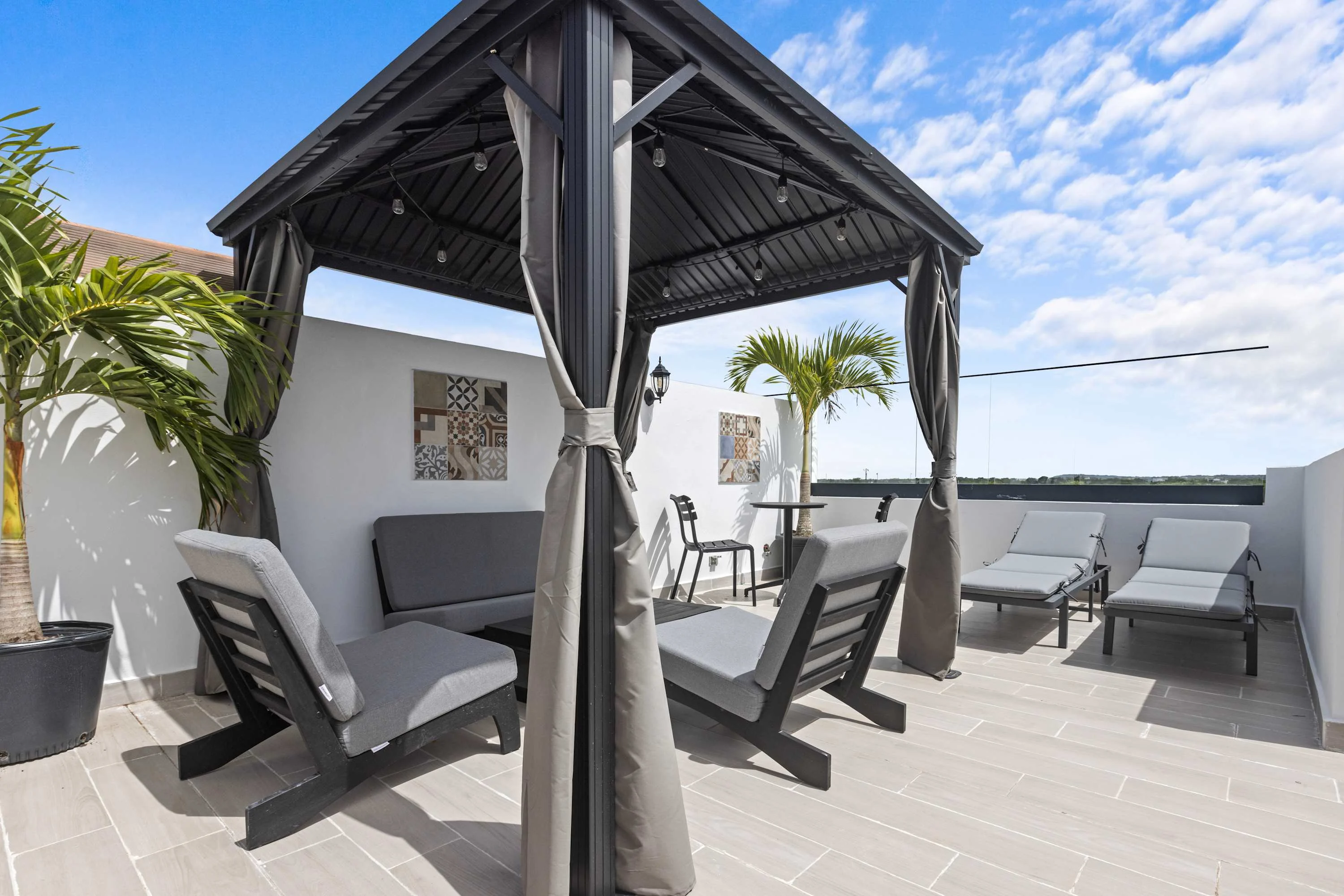 NOK Stylish 1BR Apartment with Rooftop Terrace & BBQ By Vistacana  — photo 6