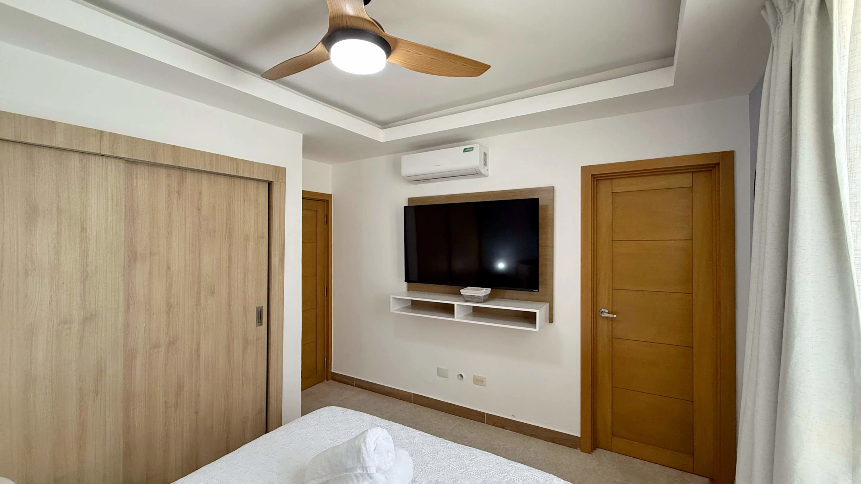 NOK Stylish 2BR Retreat at Residences Vistacana — photo 14