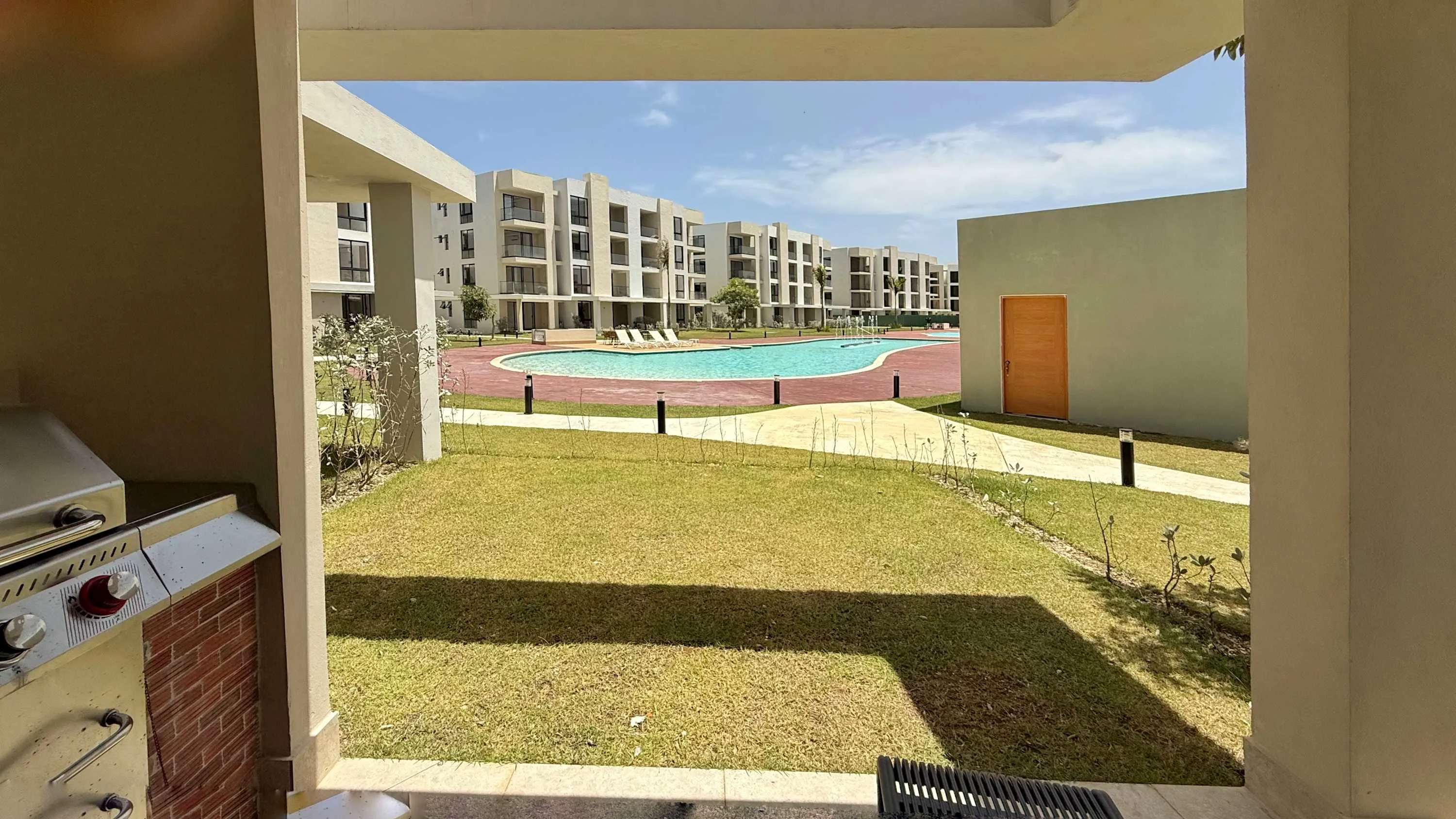 NOK Stylish 2BR Retreat at Residences Vistacana — photo 4