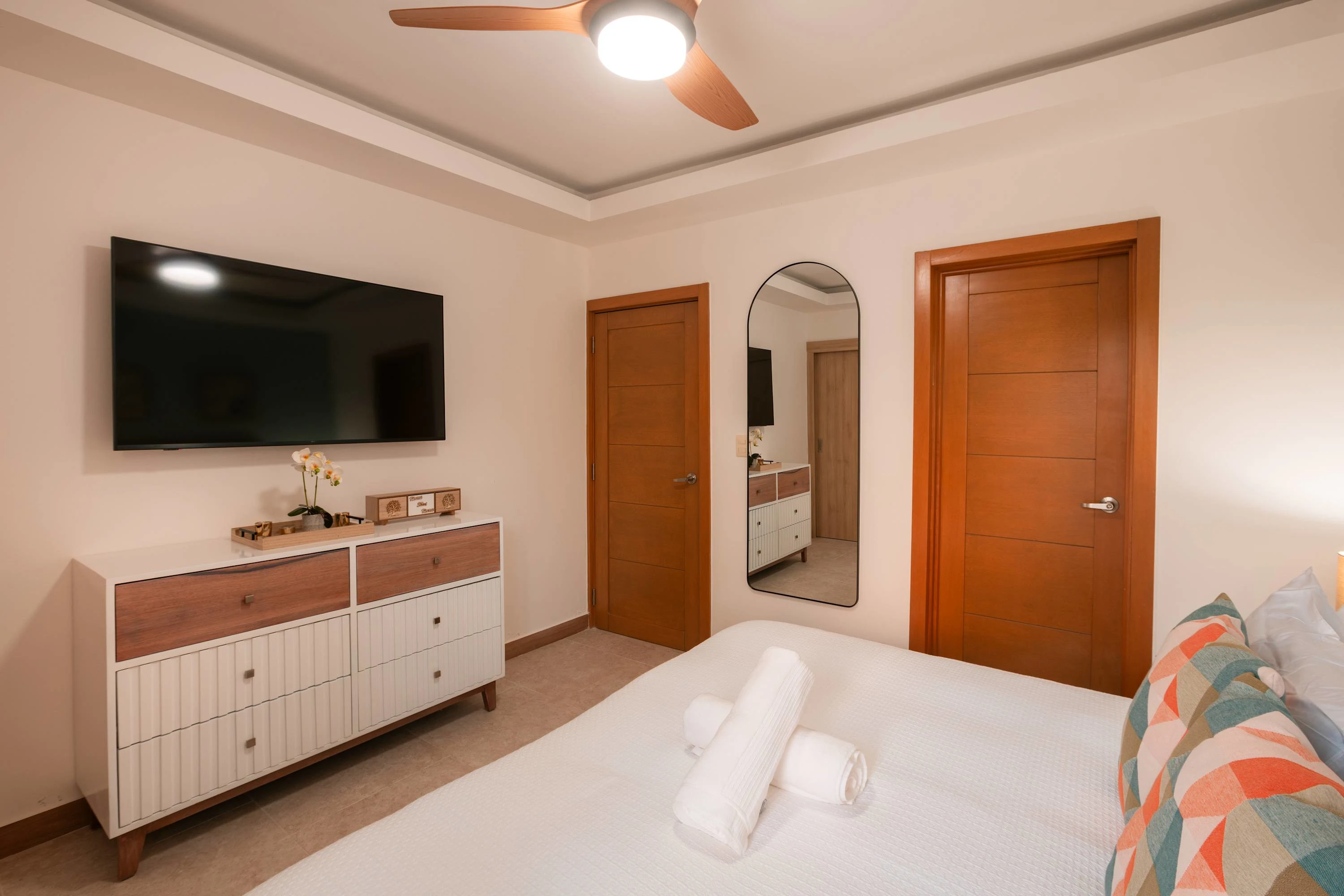 NOK Stylish 2BR Retreat at Residences Vistacana — photo 12