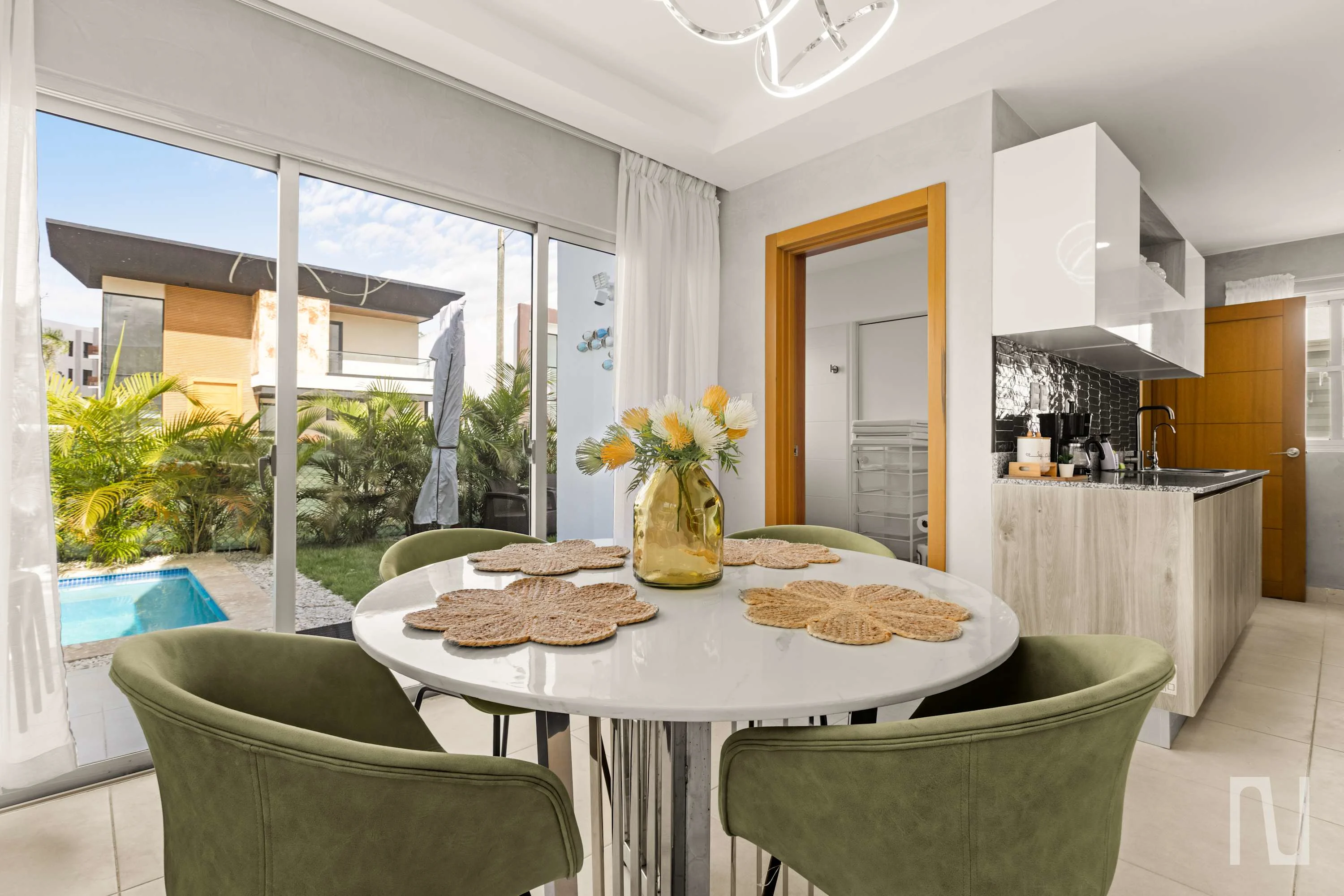 NOK Tropical 3BR Villa  Private Pool & BBQ — foto 6
