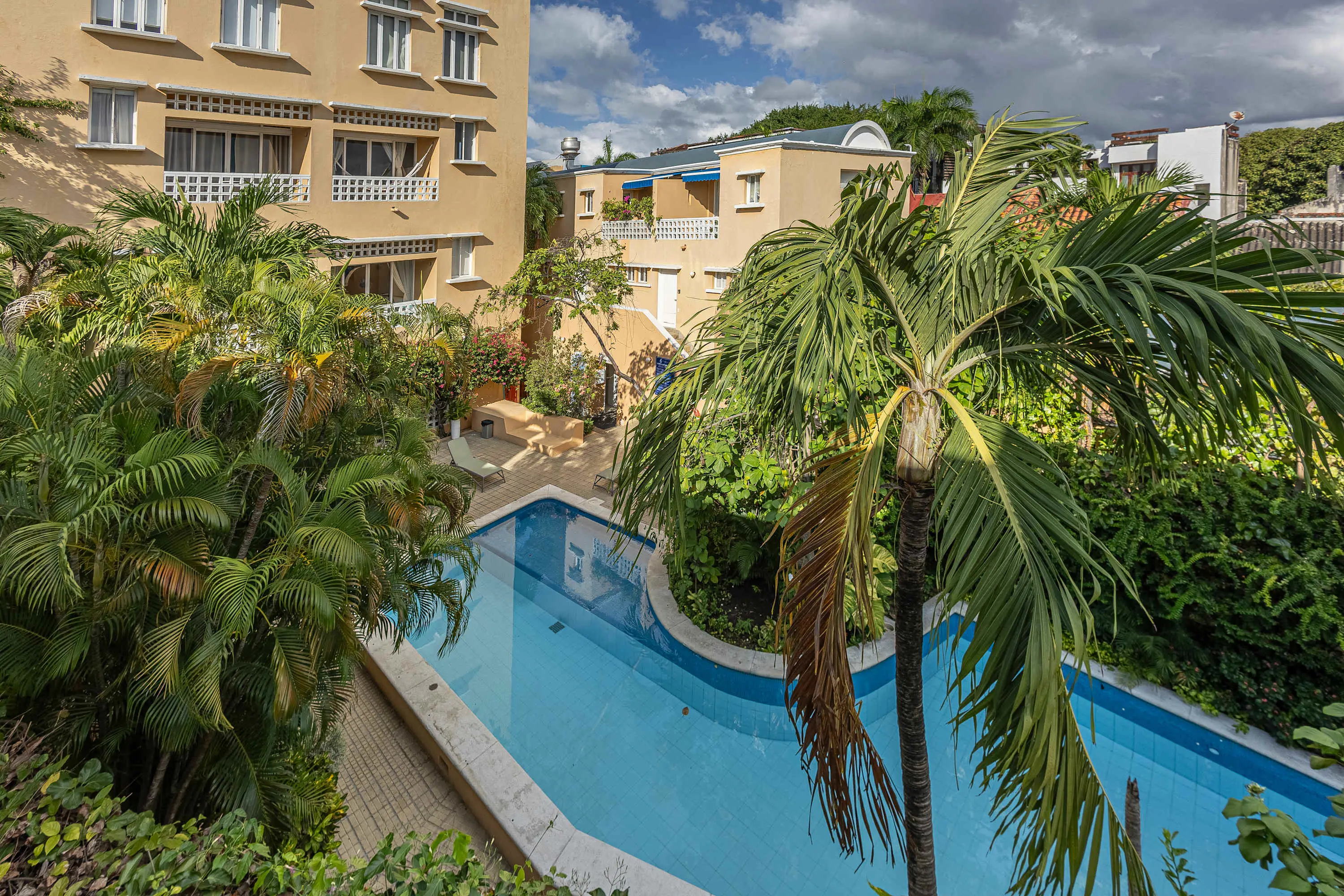 NOK Art-Filled 2BR · Shared Pool · Getsemani — foto 8