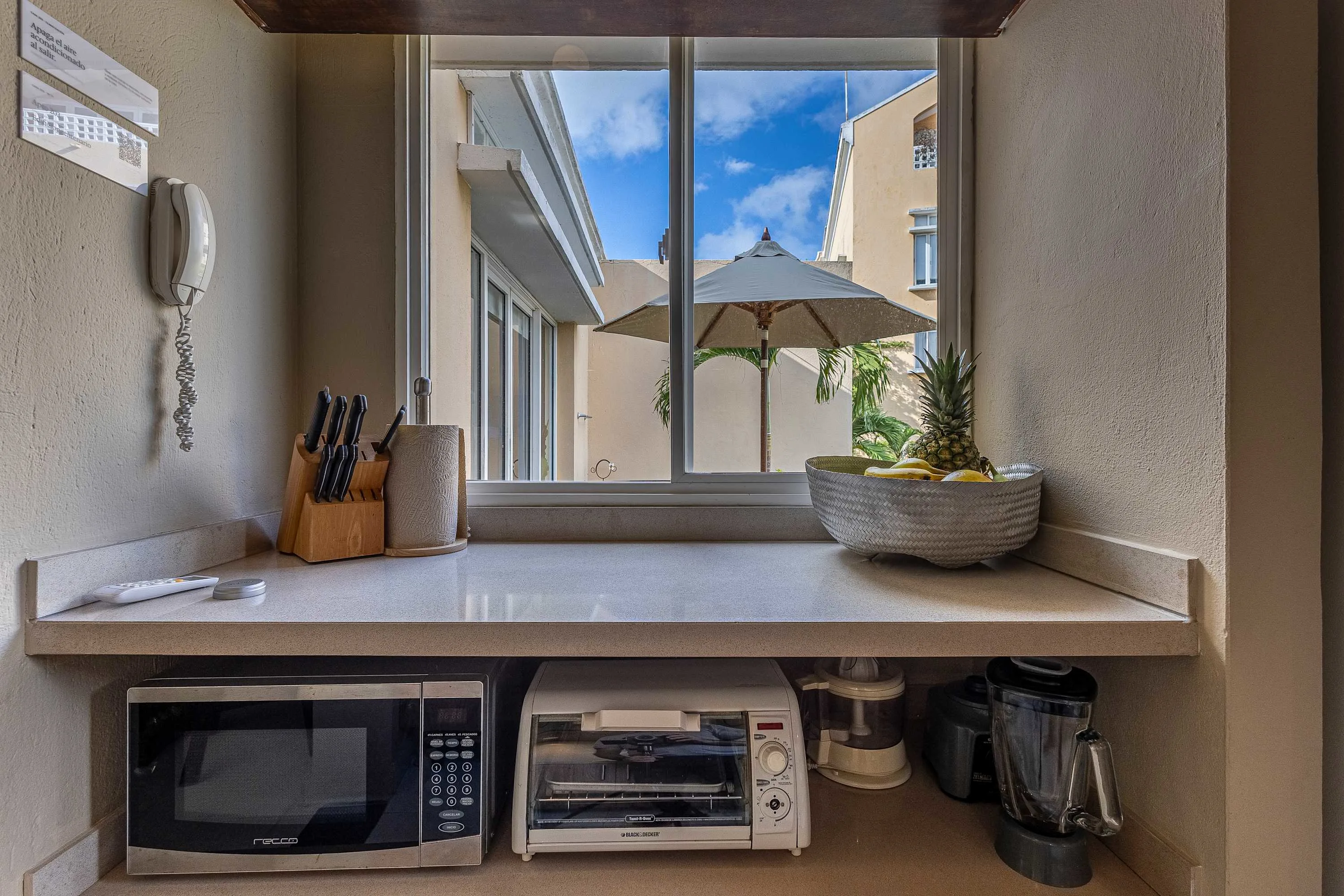 NOK Art-Filled 2BR · Shared Pool · Getsemani — foto 19