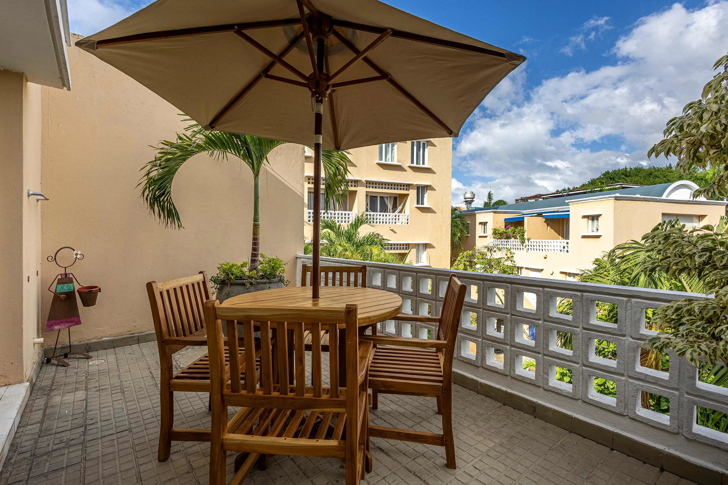 NOK Art-Filled 2BR · Shared Pool · Getsemani — foto 23