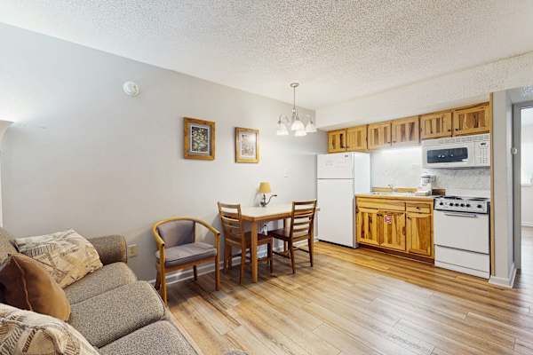 Laurel Inn Condominiums – Gatlinburg Getaway photo 4
