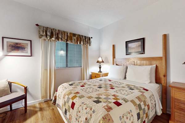 Laurel Inn Condominiums – Black Bear Boogie photo 4