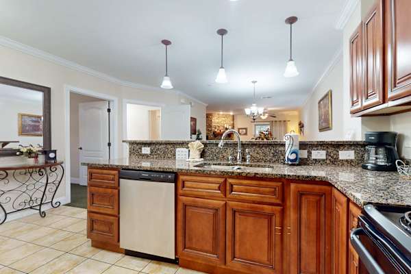 Summit Manor Condos 4032 photo 5