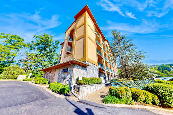 Summit Manor Condo 2011 photo 5