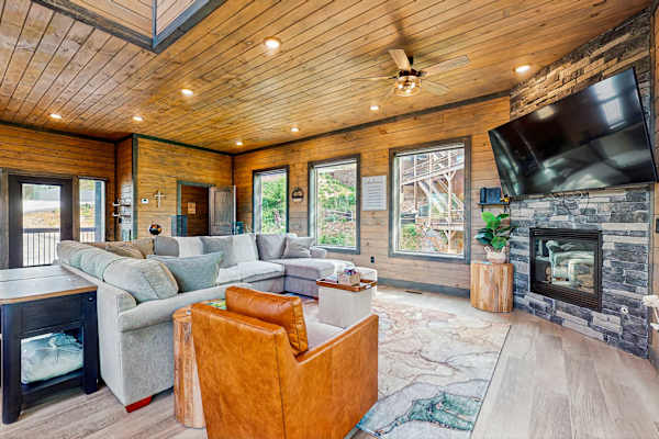 Rocky Top Ridge Retreat photo 2