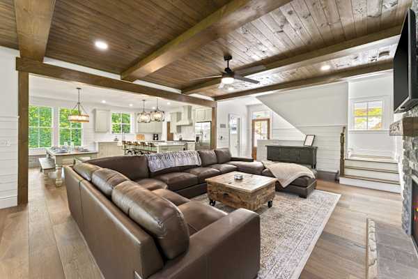 Lakeside Retreat photo 3