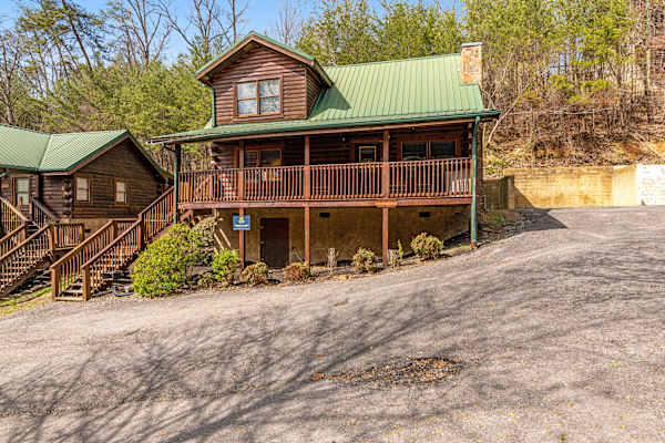 Arrowhead – Barefoot Landing Cabin photo 5