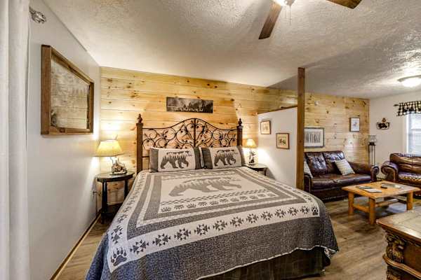 Bear Hugs Cabin photo 4
