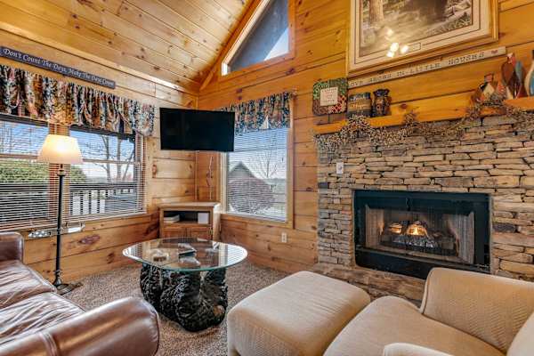 Arrowhead – Snuggle Bear Hideaway photo 2