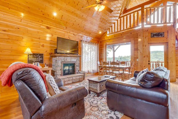 Legacy Mountain Resort-The Great Escape photo 2