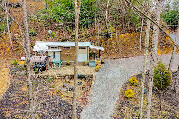 Smoky Mountain Tiny Home photo 5