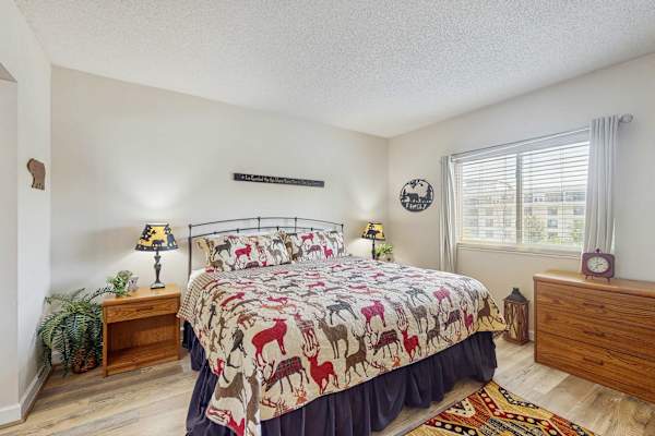 Rivers Edge Condo 407 photo 4
