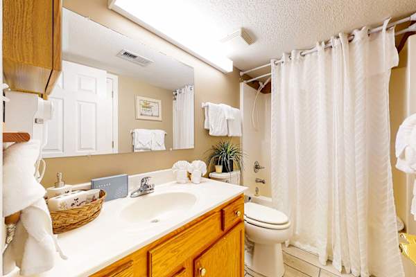 Colonial Crest 215 photo 5