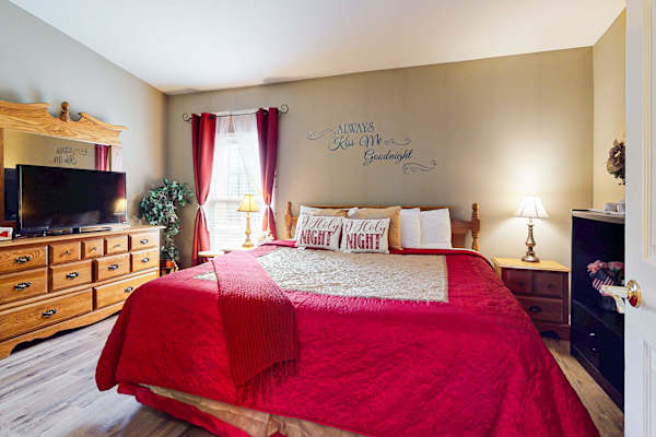 Colonial Crest 215 photo 3