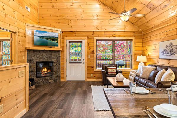 Aspen, Laurel & Pine photo 3
