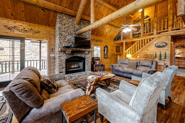 Mystic Falls Lodge Cabin photo 4