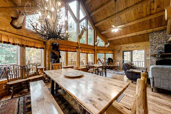 Mystic Falls Lodge Cabin photo 2