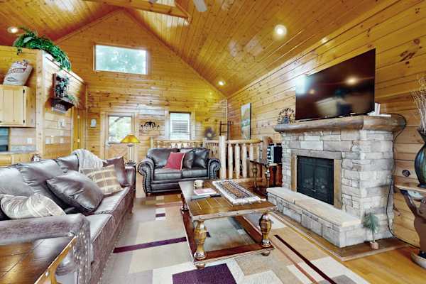 Legacy Mountain Resort – Hillbilly Highrise photo 3