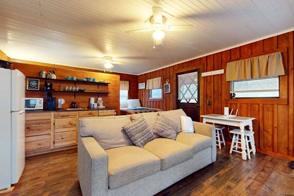 Cozy Cabin photo 2