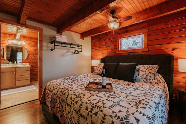 Cozy Modern Mountain Retreat photo 4