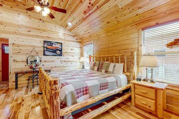 130 White Oak Resort Way photo 3