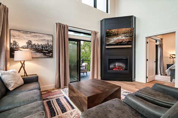 520 New Venture Way photo 3