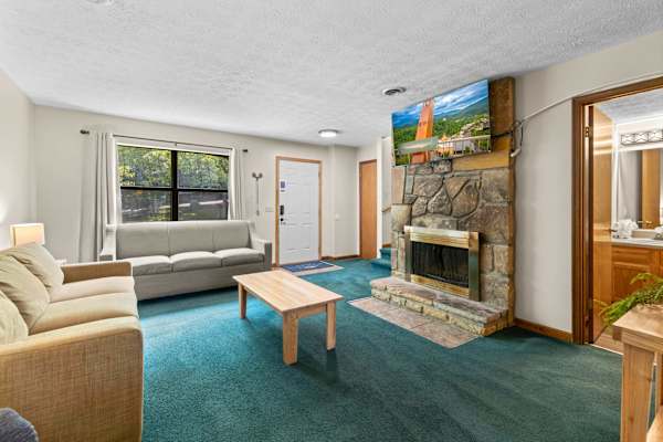 Pinecrest B photo 3