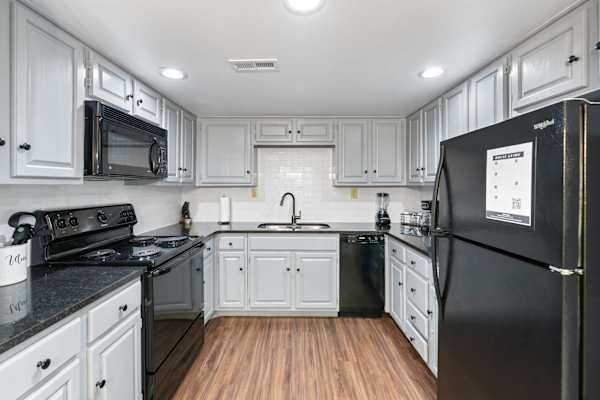 Pinecrest E photo 4