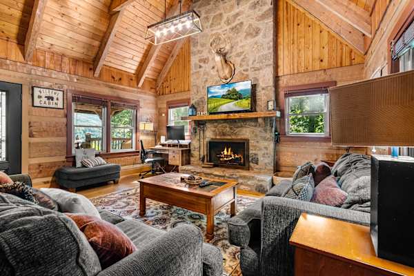 409 Matterhorn Dr photo 4