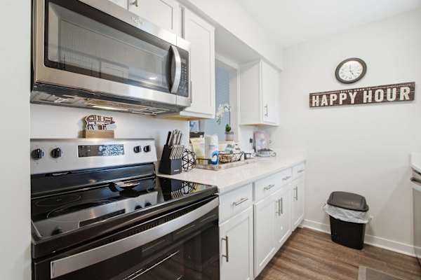1062 Riverfront photo 5
