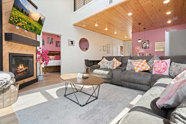 1353 Reedmont Way photo 3