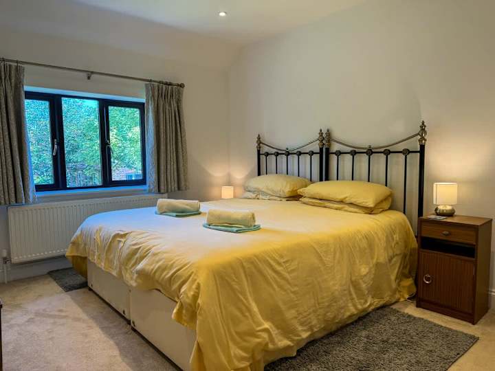 A room made for relaxation—two single beds, plenty of space, and endless comfort.