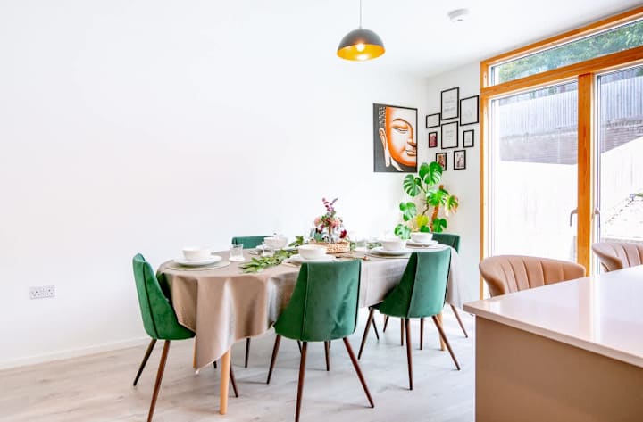Dining table with 6 seats