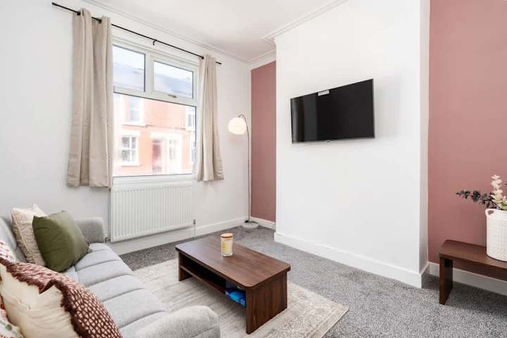 Stylish 3 Bed Family Home