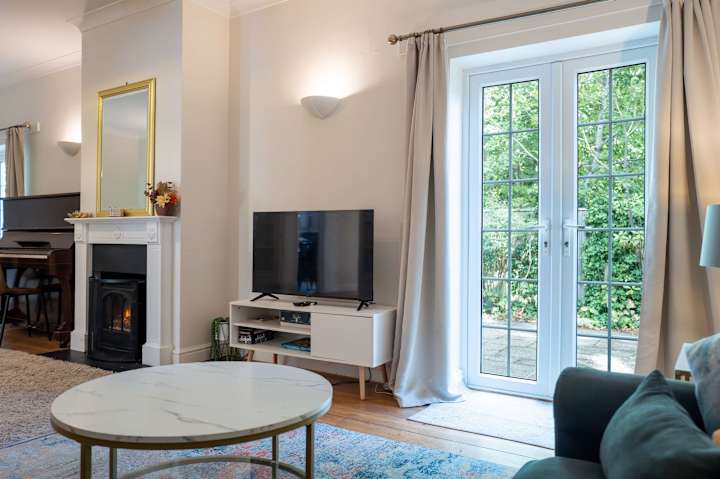 Central TunbridgeWells · Stylish & Spacious for 10