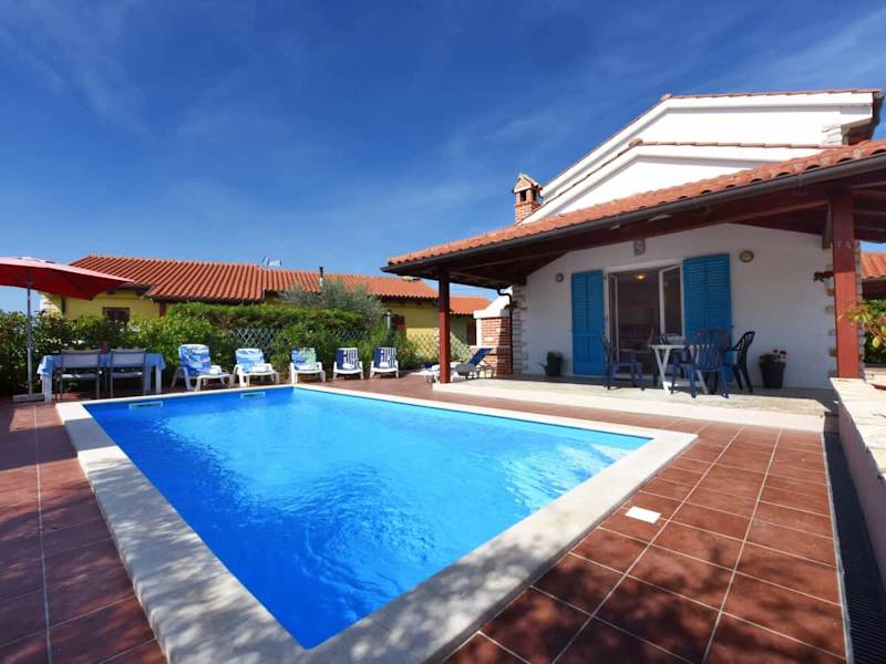 Villa Cherry House with pool property photo 3