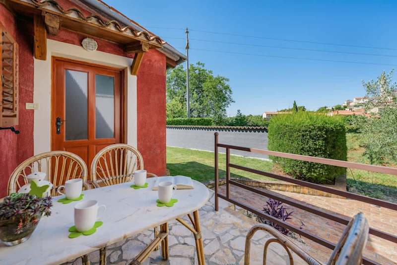Apartment Milena with pool property photo 1