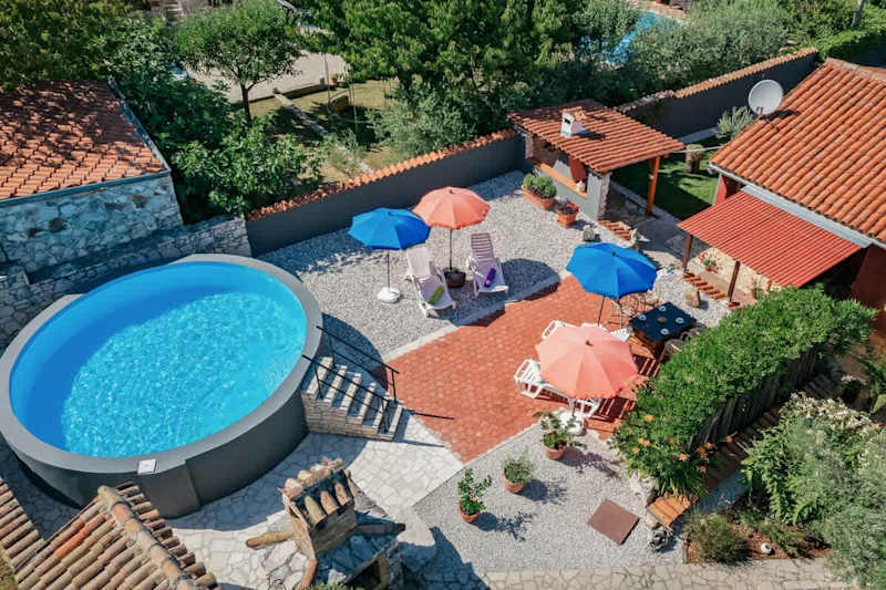 Apartment Milena with pool property photo 5