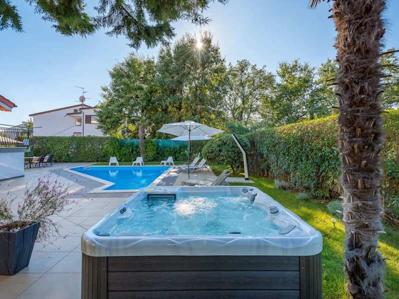 Villa Martimar with pool and whirpool in Istria