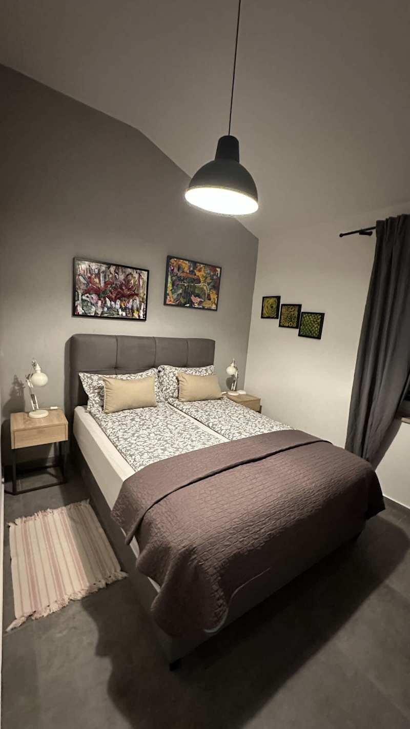 Apartment Urban Grey property photo 4
