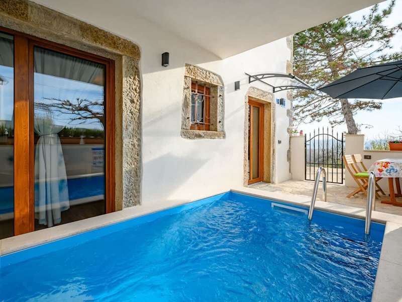 Casa Piccola Leona with pool in Groznjan property photo 2