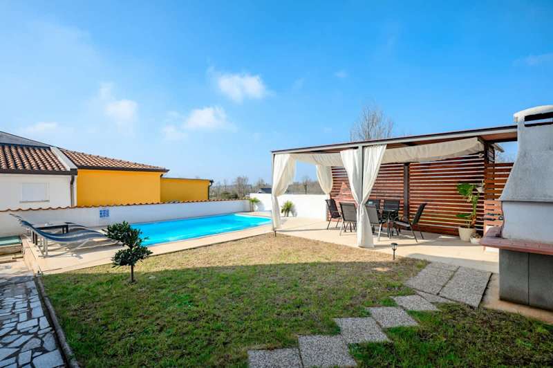 Charming Apartment Rose II property photo 3